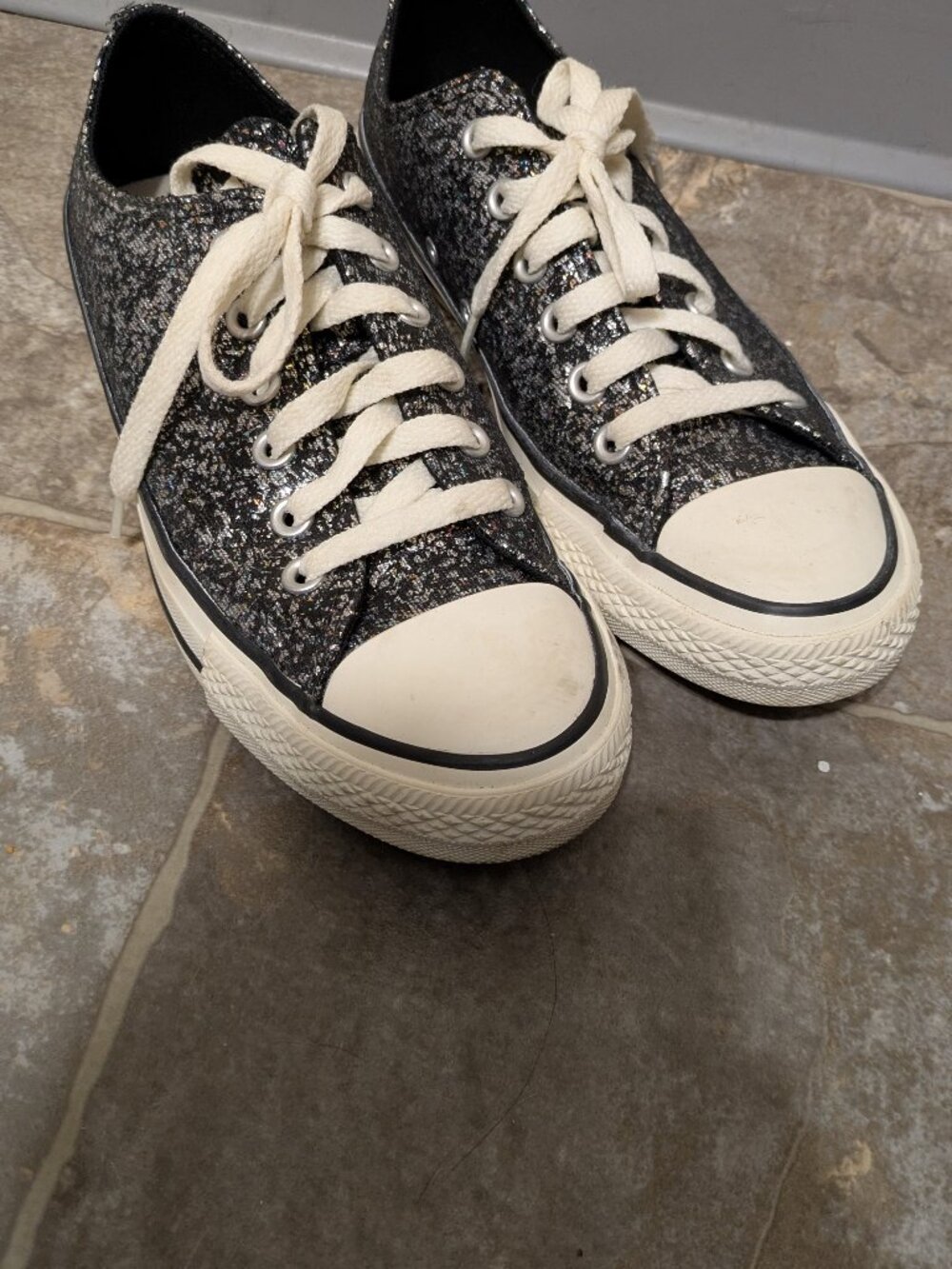 Black glitter converse size 8
